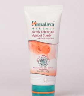 Himalaya Gentle Exfoliating Apricot Scrub 50gm