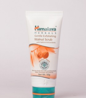 Himalaya Gentle Exfoliating Walnut Scrub 50gm