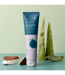 Aloe & Coconut Hydrating Daily Face Wash